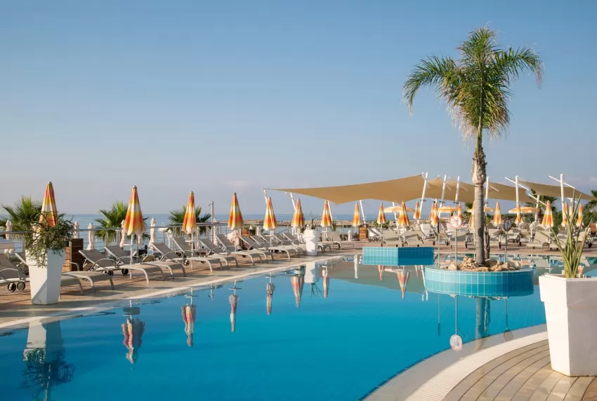 Asterias Beach 4*-5