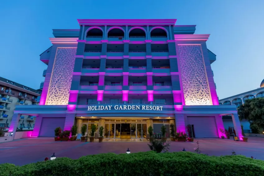 Holiday Garden Resort  5*-9