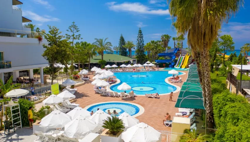 Holiday Park Resort Hotel  5*-15