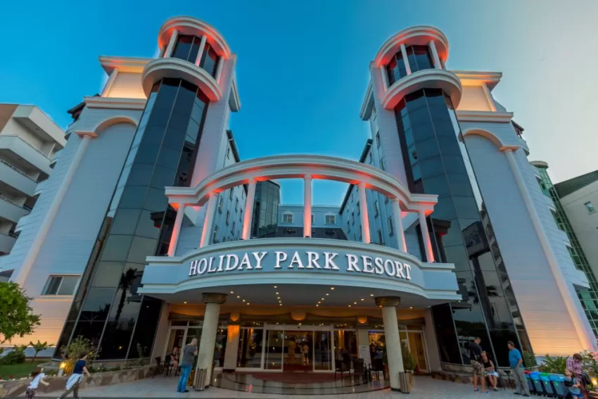 Holiday Park Resort Hotel  5*-2