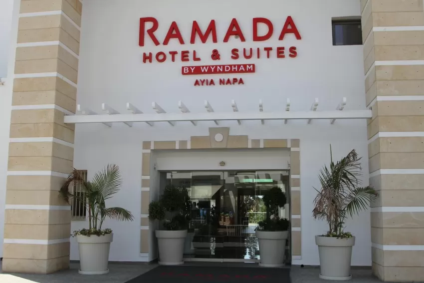 Ramada Hotel & Suites By Wyndham 4*-14