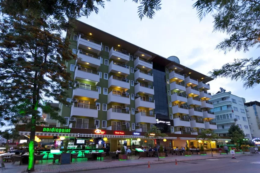 Royalisa City Apart Hotel 3*-1