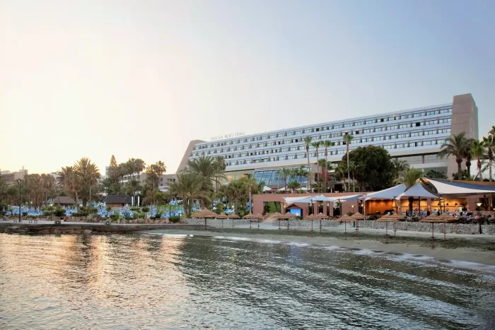 17-Amathus-Beach-Hotel-Limassol-5-