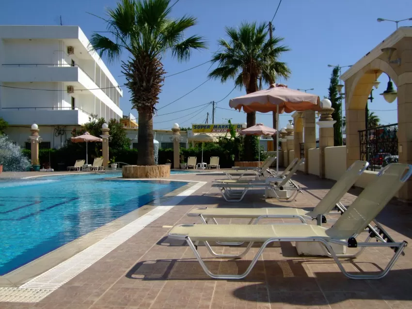 Antonios Hotel 1*-2