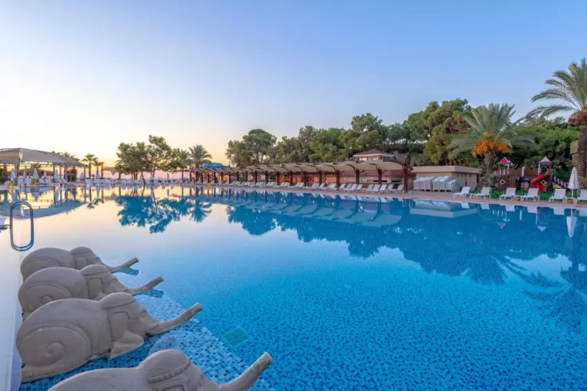 Amara Luxury Resort & Villas  5*-8