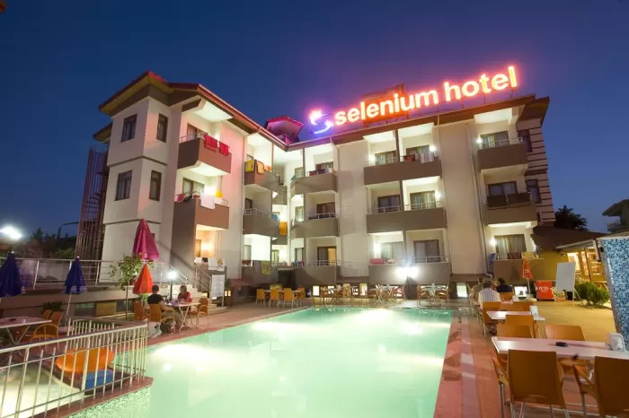 16-Selenium-Hotel-3-