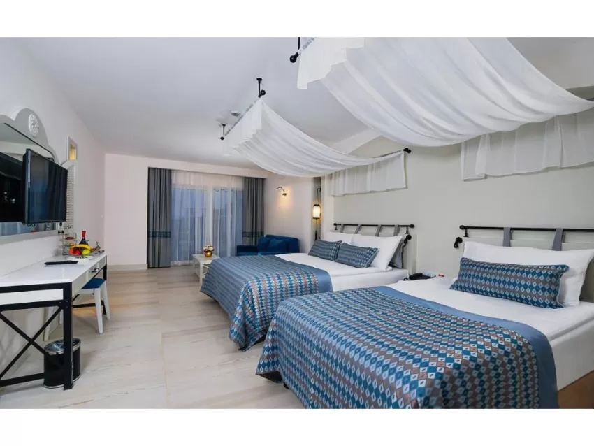 Limak Cyprus Resort  5*-8